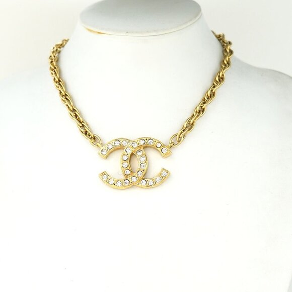 CHANEL CC Logos Rhinestone Vintage Pendant Necklace 16" Gold Tone Auth #37681 - Picture 2 of 6